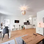 Suite Platinum Xl 310